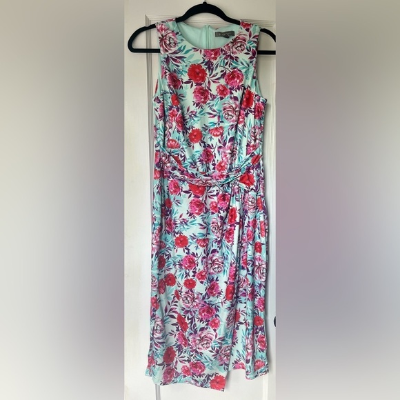 Sleeveless Mint and Pink Floral Waist Define Stretch Shift Dress Size Medium - Picture 1 of 8